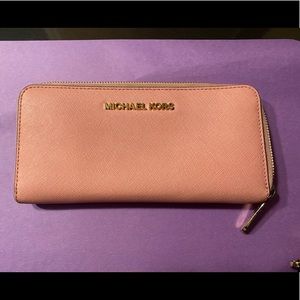Micheal Kors Pink wallet